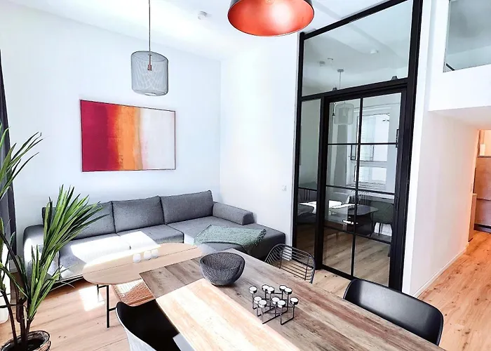 Inner City Design Loft Apartment